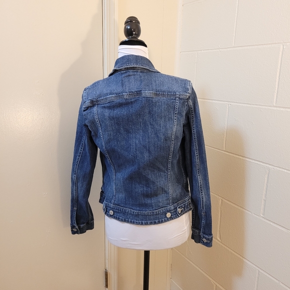 EUC Levi's Jean Jacket - Picture 5 of 6